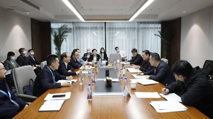 省政府国资委党委委员、副主任范武德一行到乐竞（中国）文旅集团调研