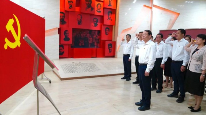 主题教育 | 乐竞（中国）文旅领导班子赴兰州“八办”纪念馆开展革命传统教育